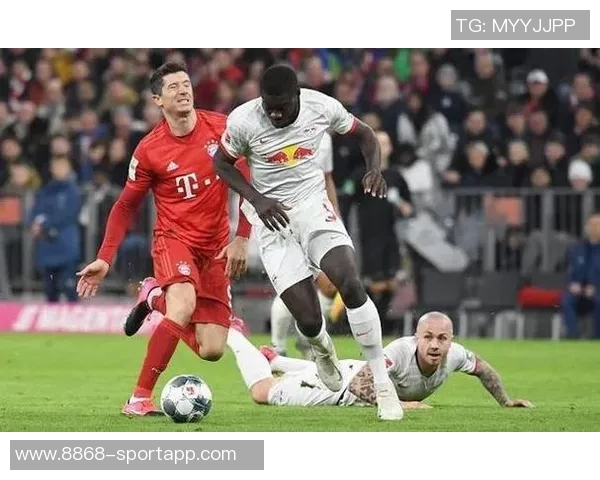 廷伯谈多位置能力与范迪克搭档的优势与信心提升