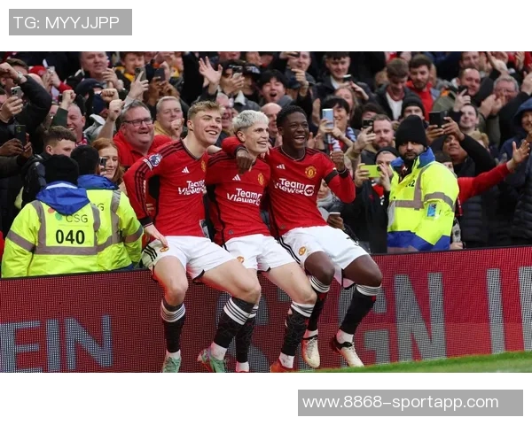 曼联转会政策的悲剧性失误：20亿英镑的挥霍与衰落之路